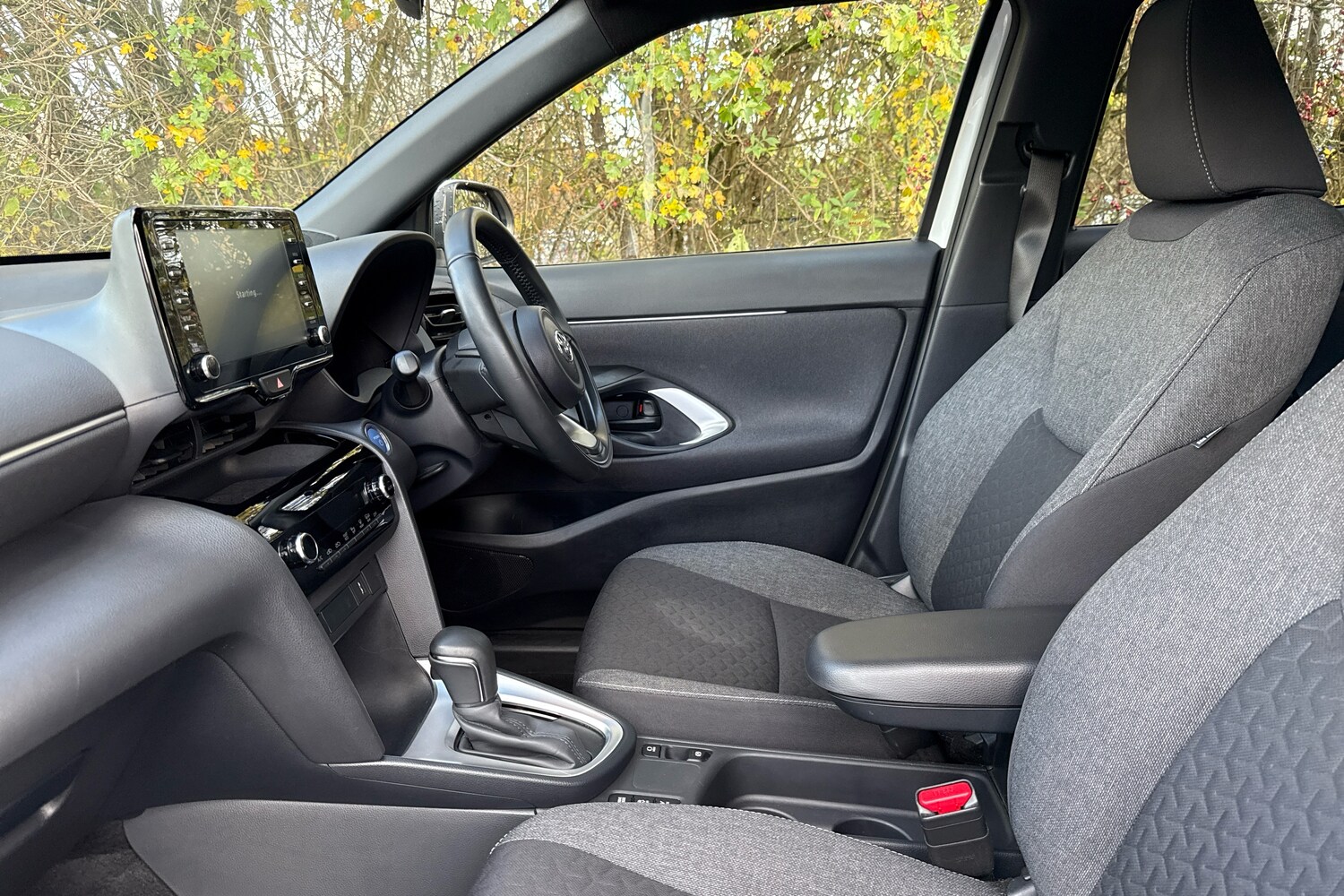 Used Toyota Yaris Cross 2023 for sale - 76676068: Photo 6