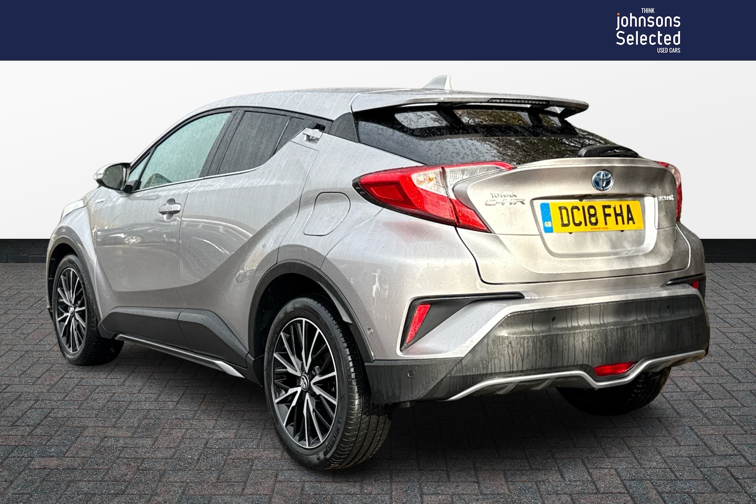 Used Toyota C-HR 2018 for sale - 76673694: Photo 2