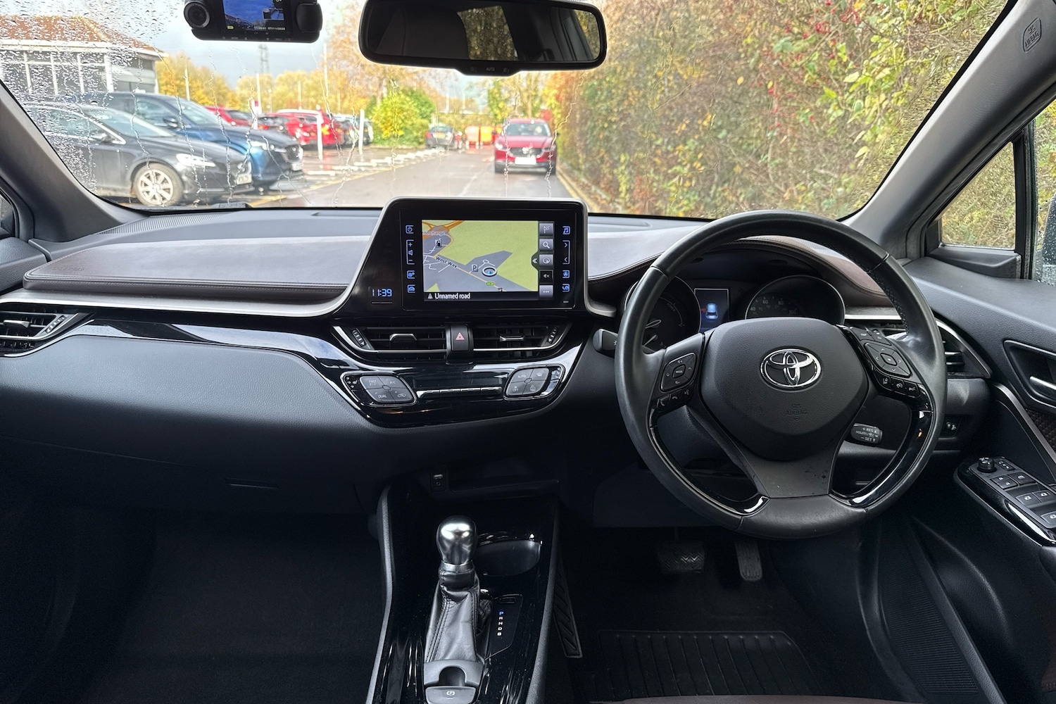 Used Toyota C-HR 2018 for sale - 76673694: Photo 3