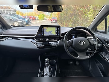 Used Toyota C-HR 2018 for sale - 76673694: Photo