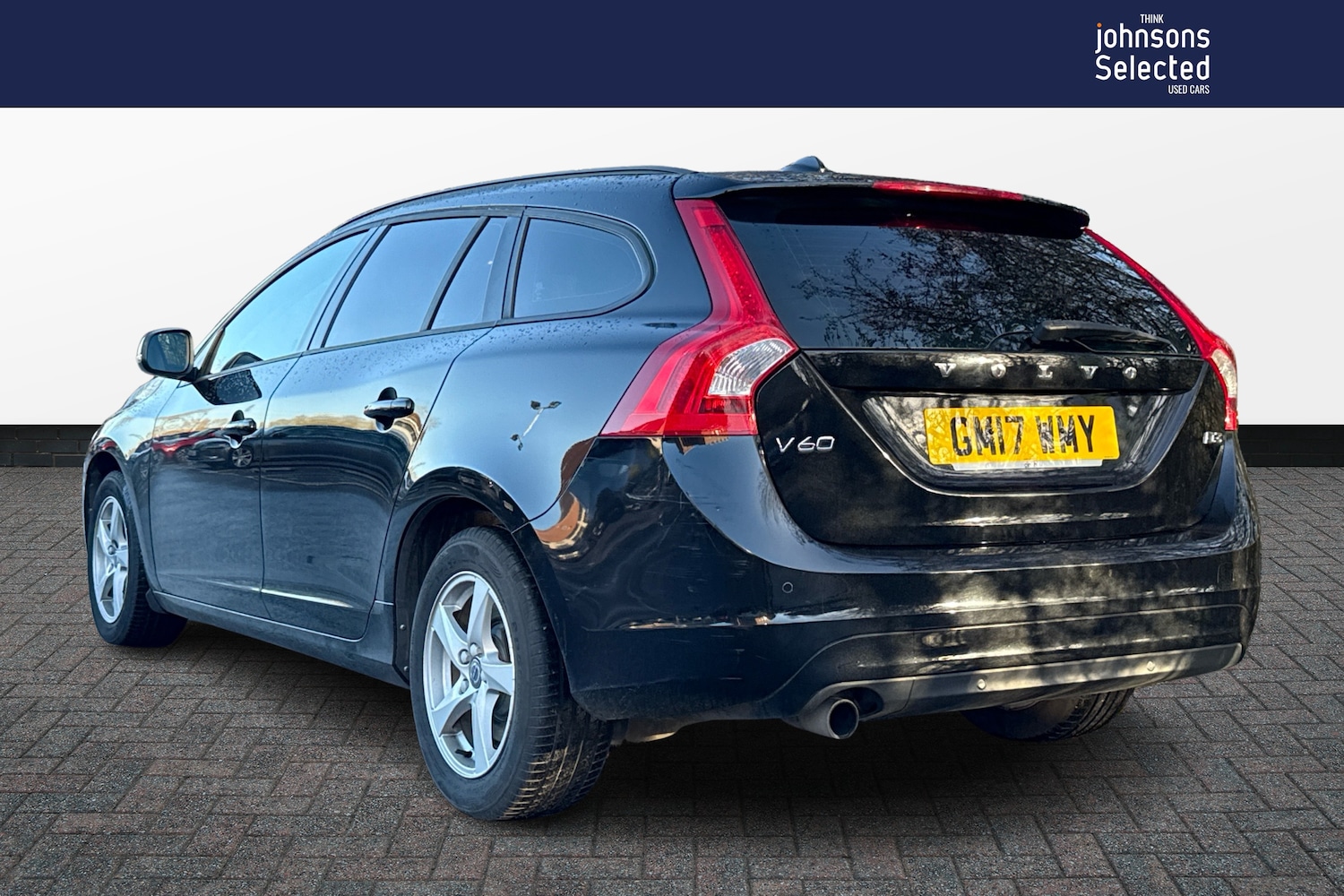 Used Volvo V60 2017 for sale - 77231771: Photo 2