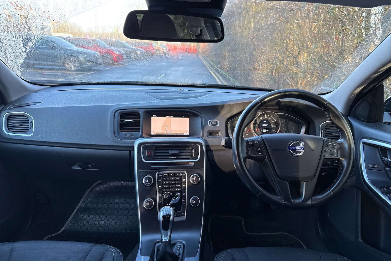 Used Volvo V60 2017 for sale - 77231771: Photo 3