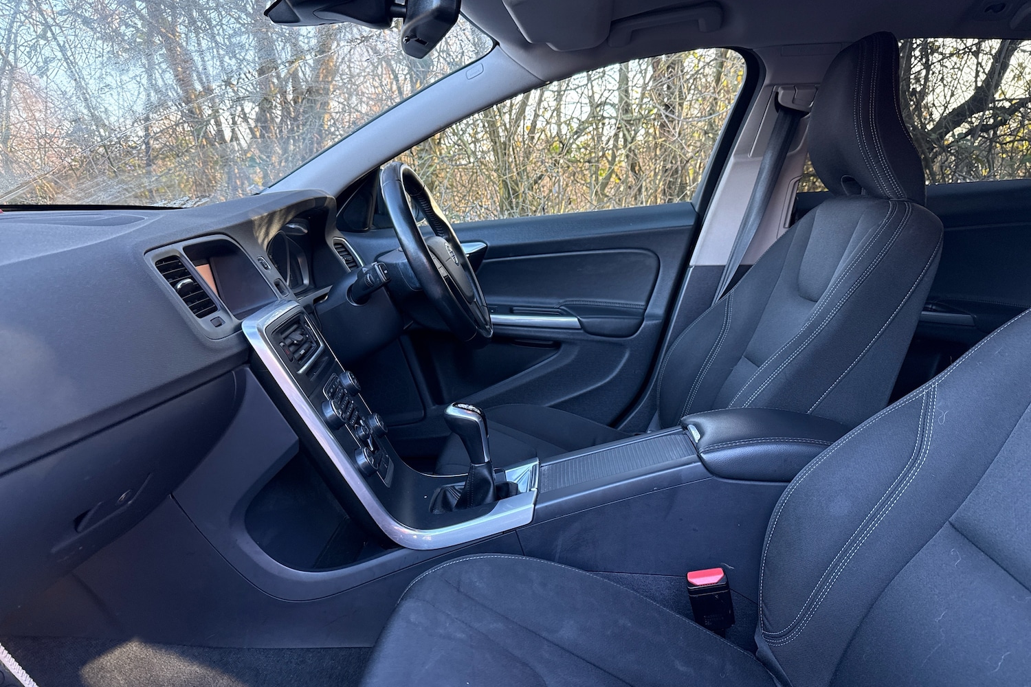 Used Volvo V60 2017 for sale - 77231771: Photo 6