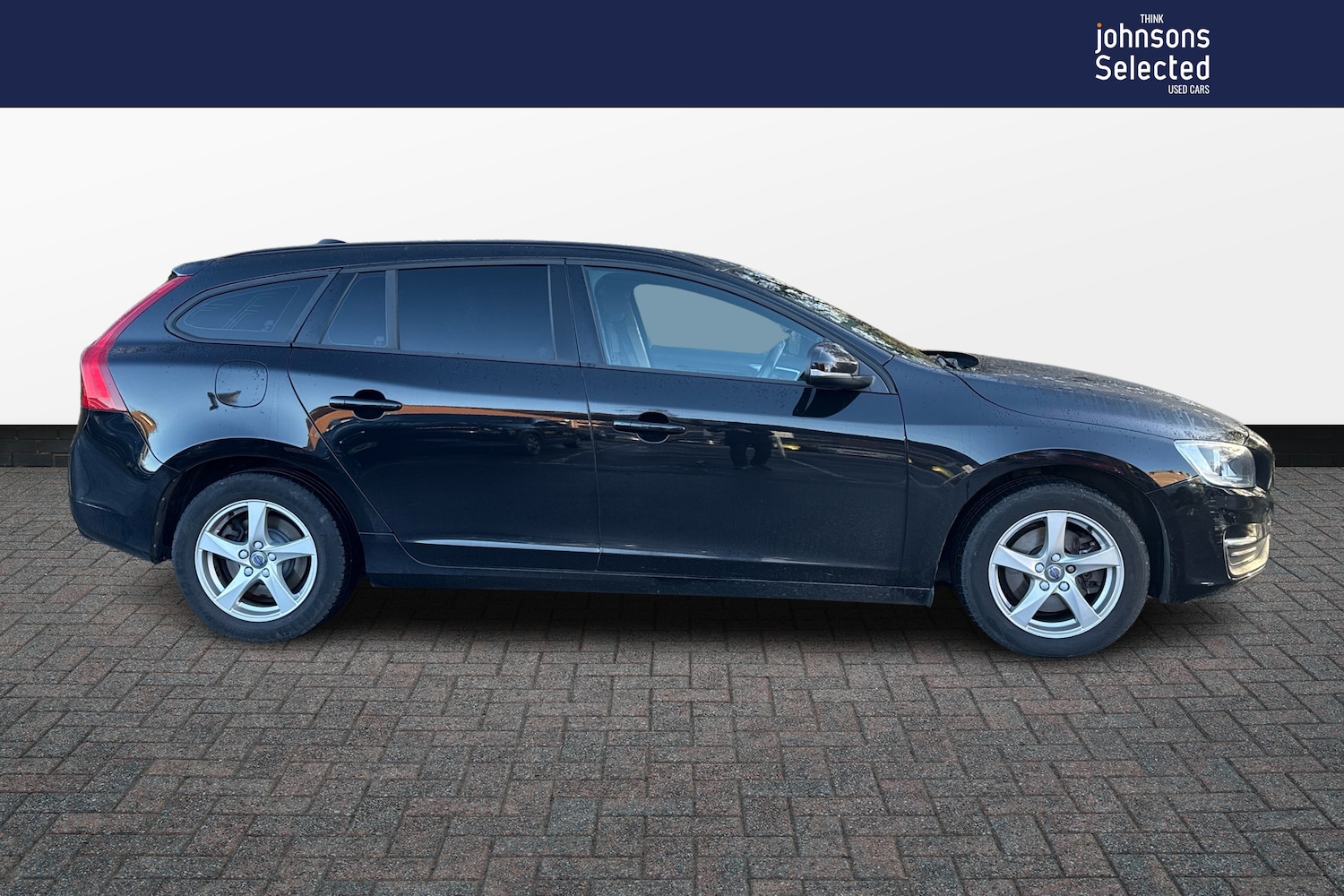 Used Volvo V60 2017 for sale - 77231771: Photo 8