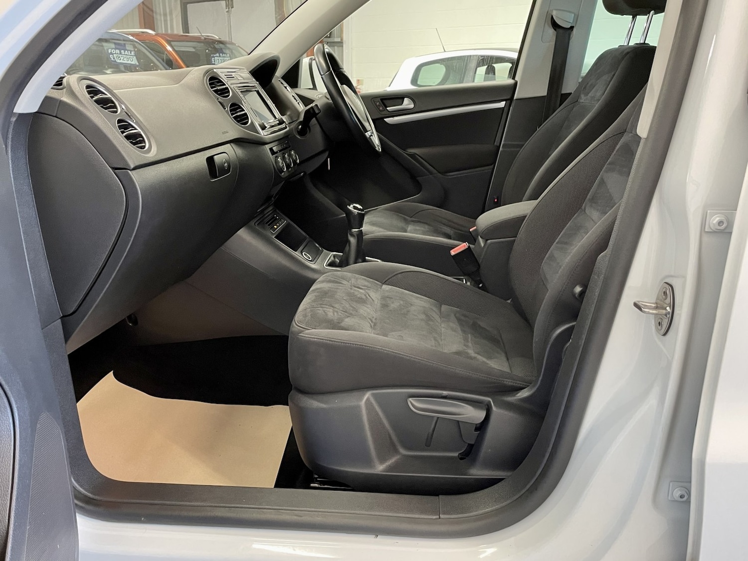 Used Volkswagen Tiguan 2015 for sale - 76751872: Photo 17