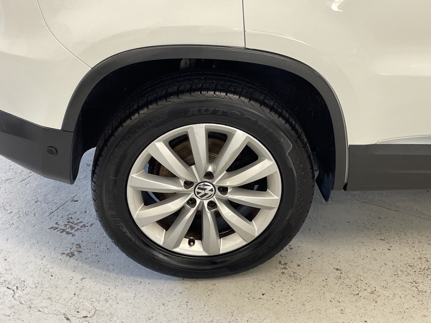 Used Volkswagen Tiguan 2015 for sale - 76751872: Photo 24