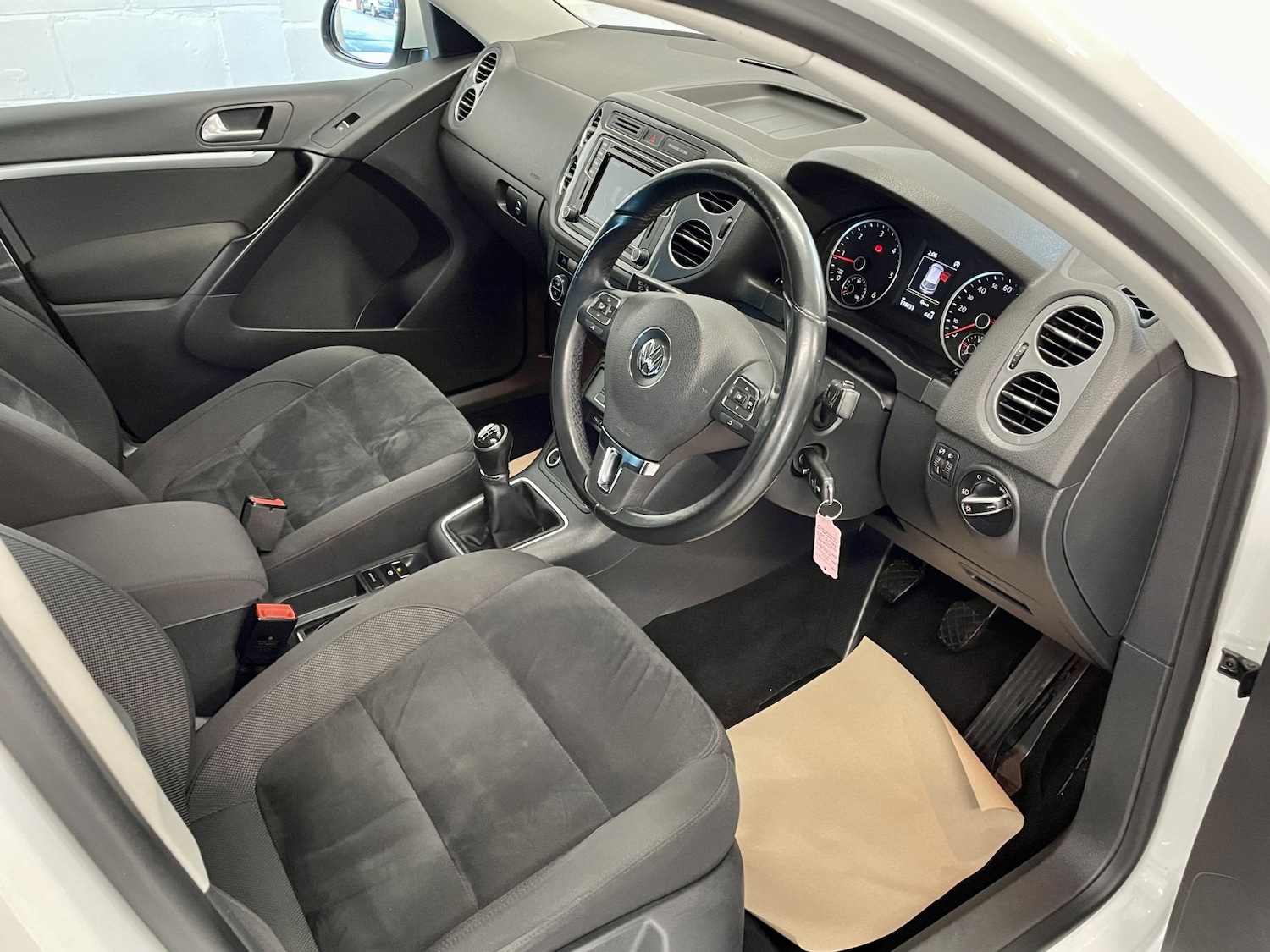 Used Volkswagen Tiguan 2015 for sale - 76751872: Photo 8