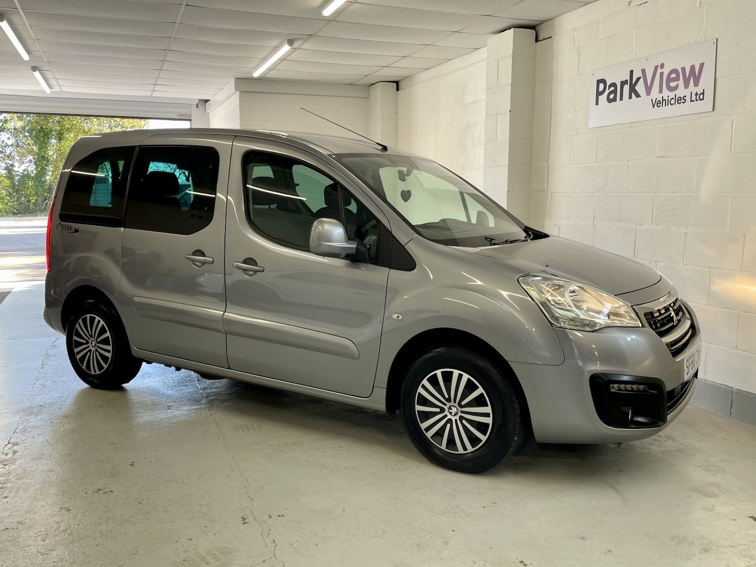 Used Peugeot Partner 2018 for sale - 76358192: Photo 12