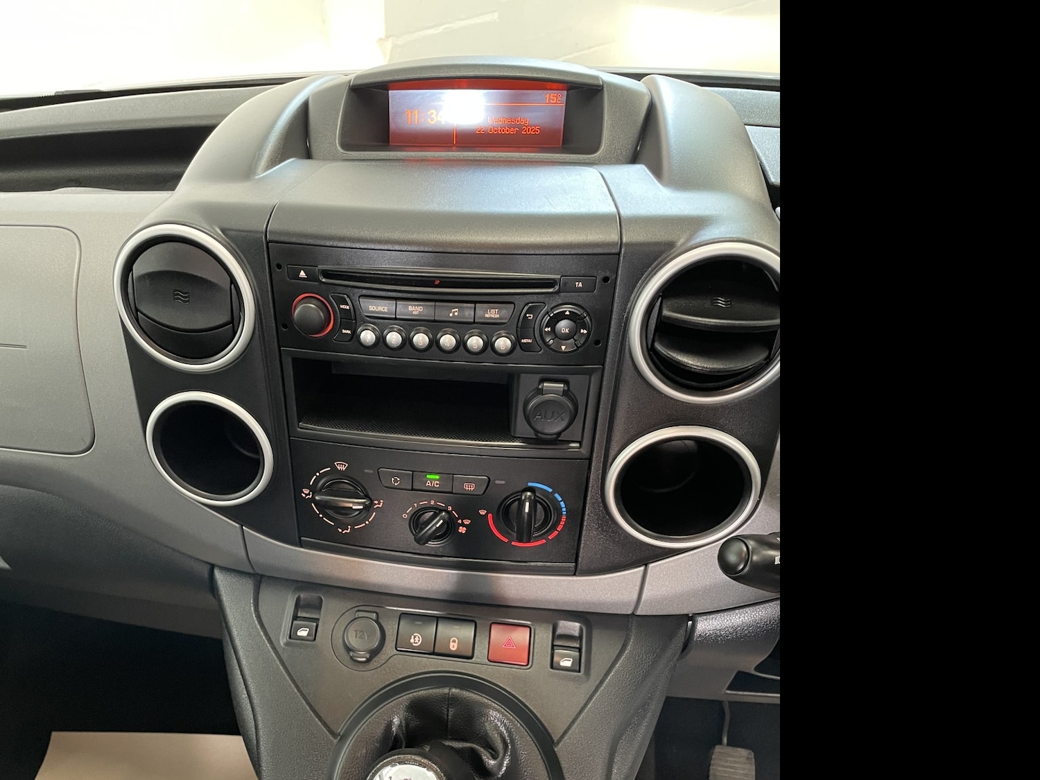 Used Peugeot Partner 2018 for sale - 76358192: Photo 16