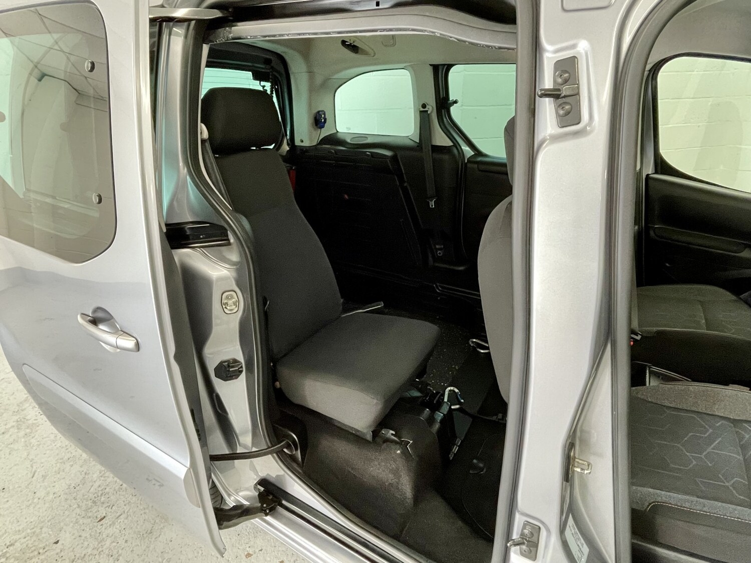 Used Peugeot Partner 2018 for sale - 76358192: Photo 24