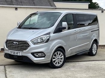 Used Ford Tourneo Custom 2018 for sale - 78449495: Photo