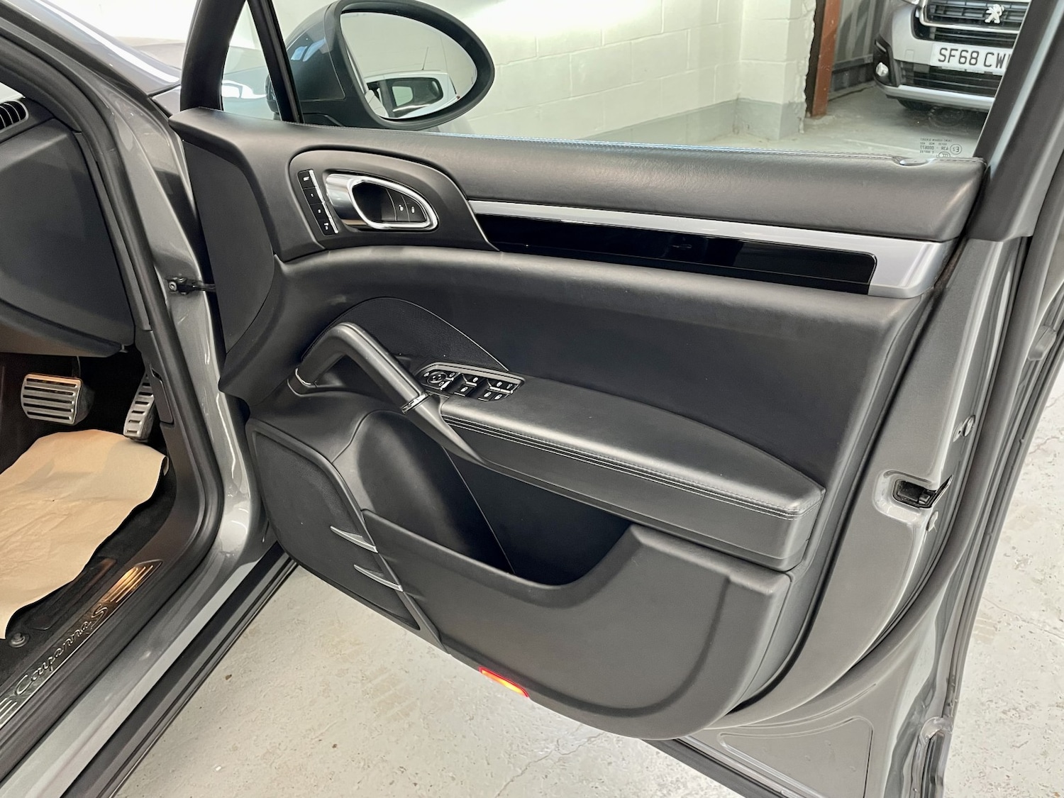 Used Porsche Cayenne 2014 for sale - 76446047: Photo 23