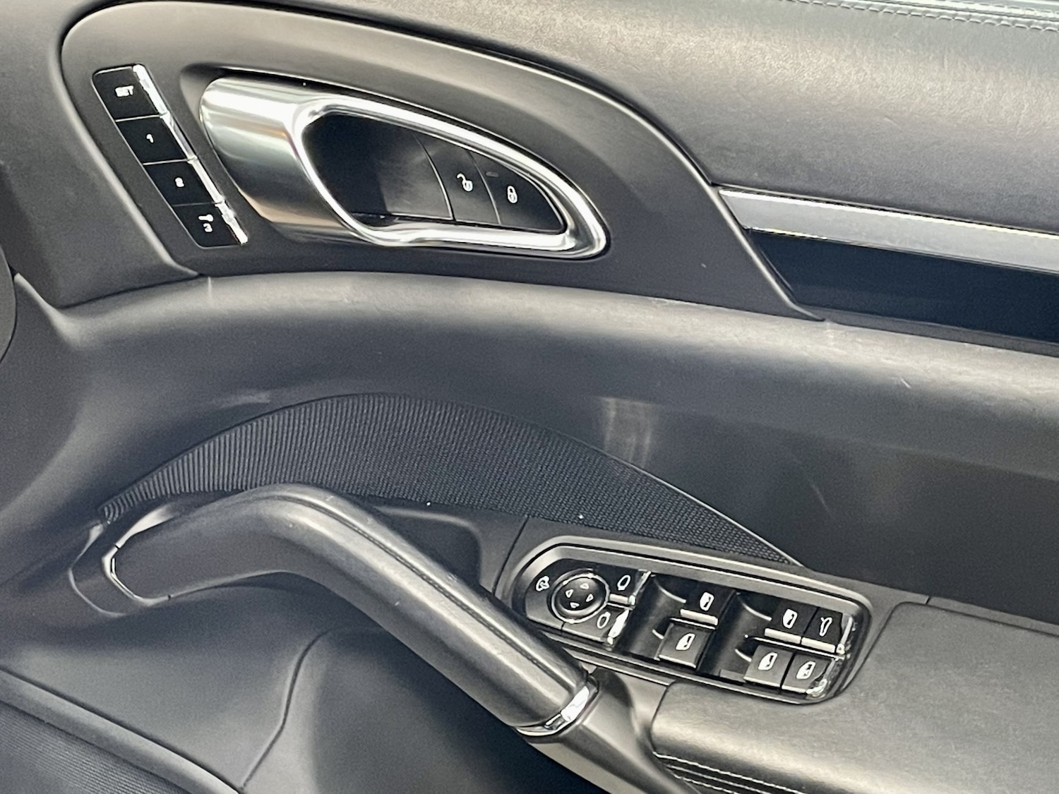 Used Porsche Cayenne 2014 for sale - 76446047: Photo 34