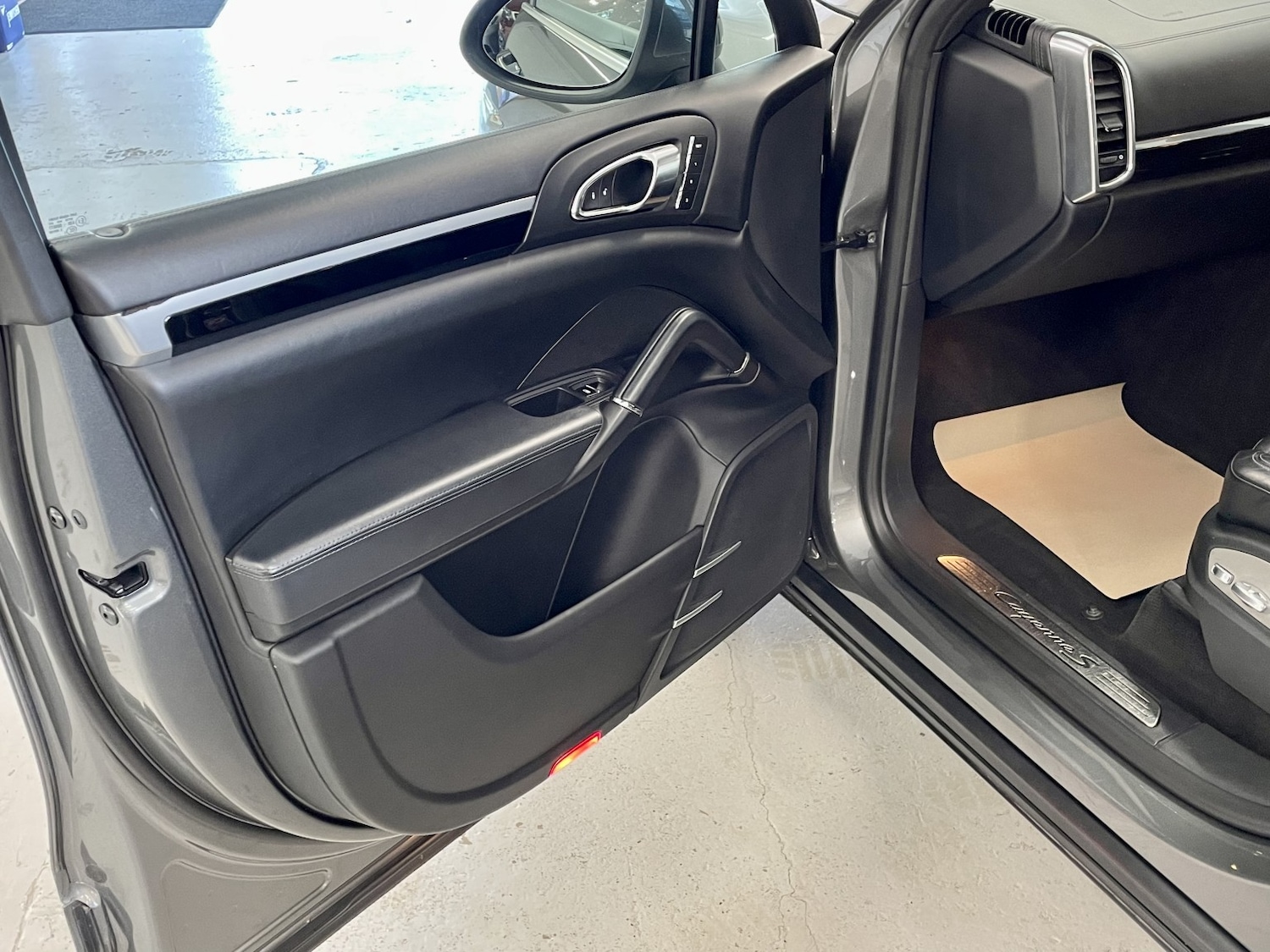 Used Porsche Cayenne 2014 for sale - 76446047: Photo 8