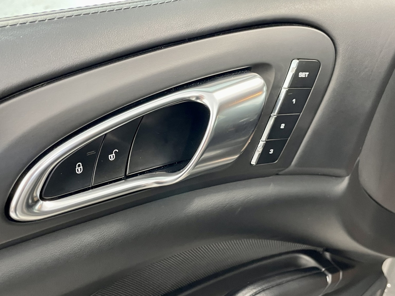 Used Porsche Cayenne 2014 for sale - 76446047: Photo 9