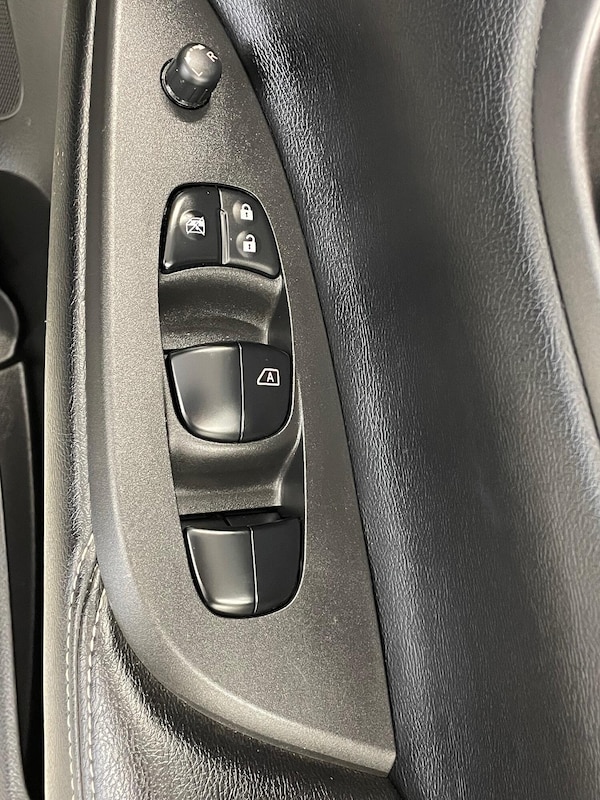 Used Nissan Pulsar 2014 for sale - 76312315: Photo 18