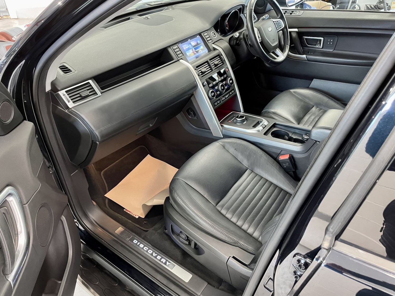 Used Land Rover Discovery Sport 2016 for sale - 76794115: Photo 15