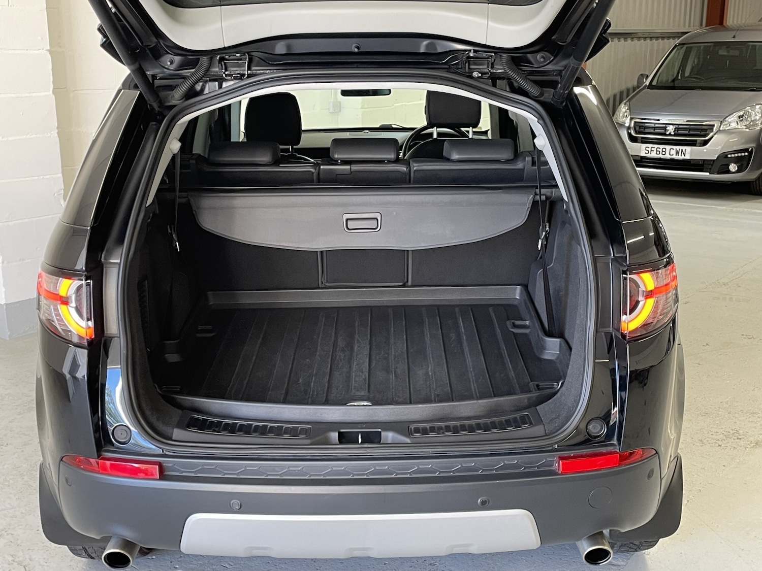 Used Land Rover Discovery Sport 2016 for sale - 76794115: Photo 25