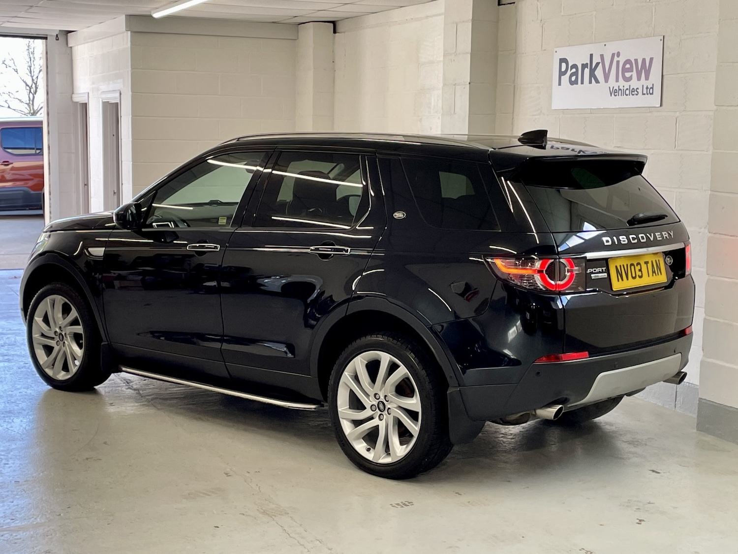 Used Land Rover Discovery Sport 2016 for sale - 76794115: Photo 4