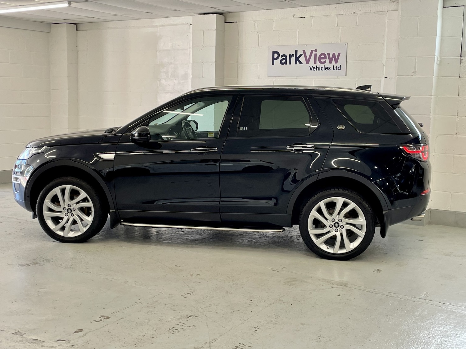 Used Land Rover Discovery Sport 2016 for sale - 76794115: Photo 5