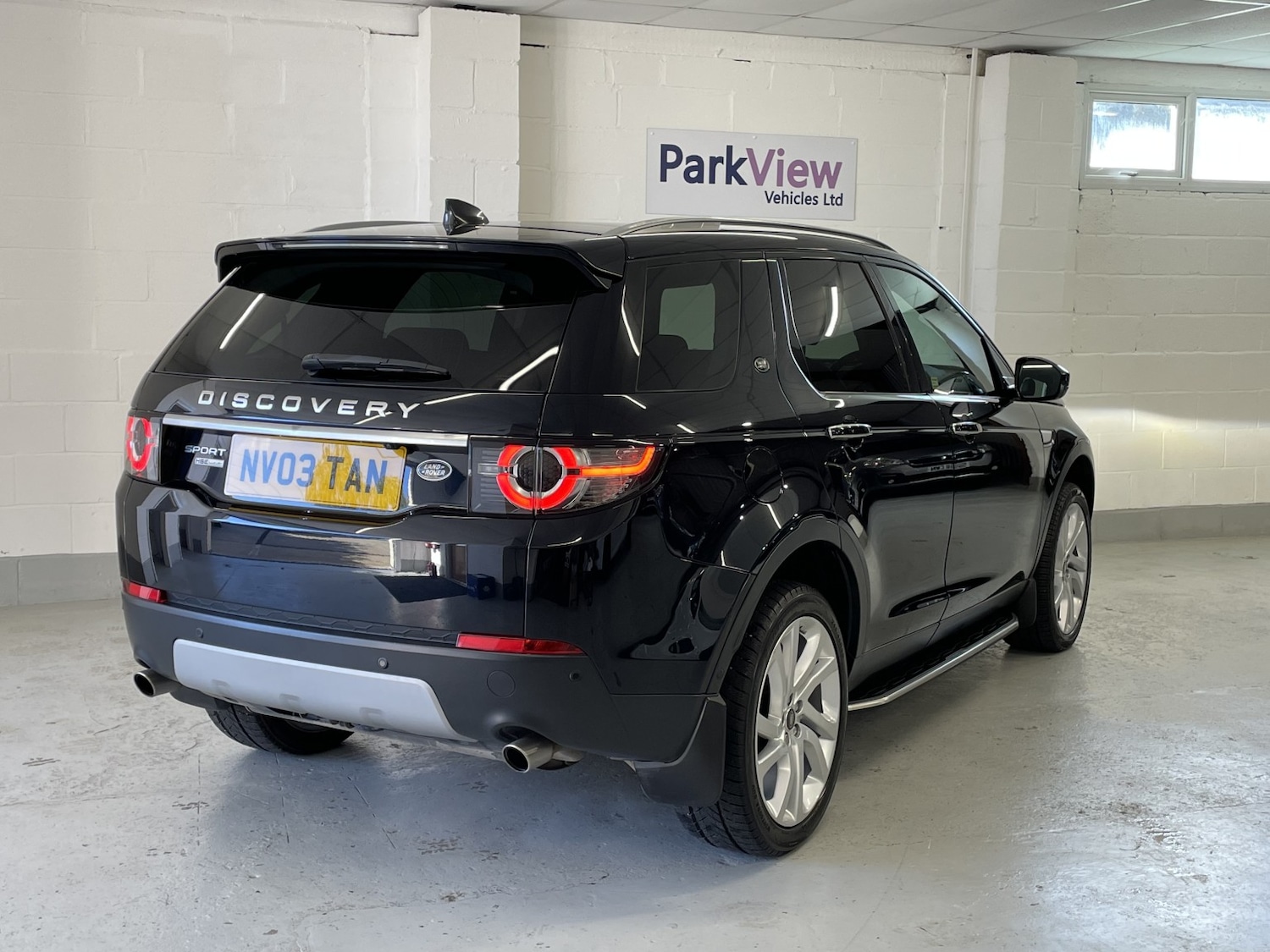 Used Land Rover Discovery Sport 2016 for sale - 76794115: Photo 6