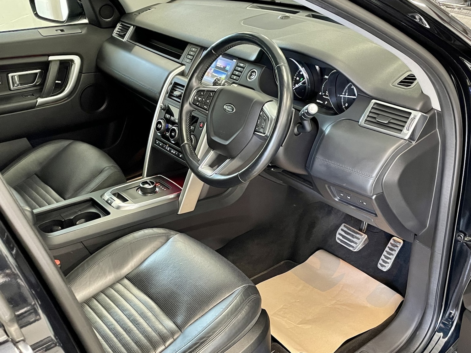 Used Land Rover Discovery Sport 2016 for sale - 76794115: Photo 9