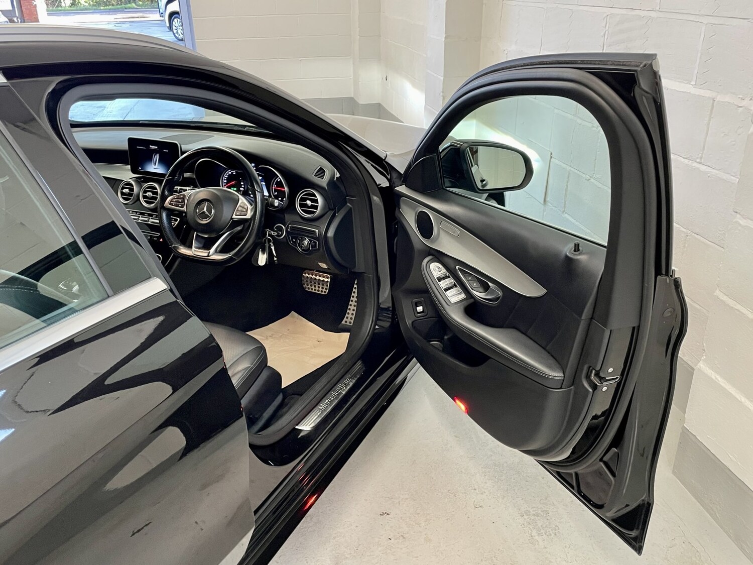 Used Mercedes-Benz C Class 2014 for sale - 76751795: Photo 26