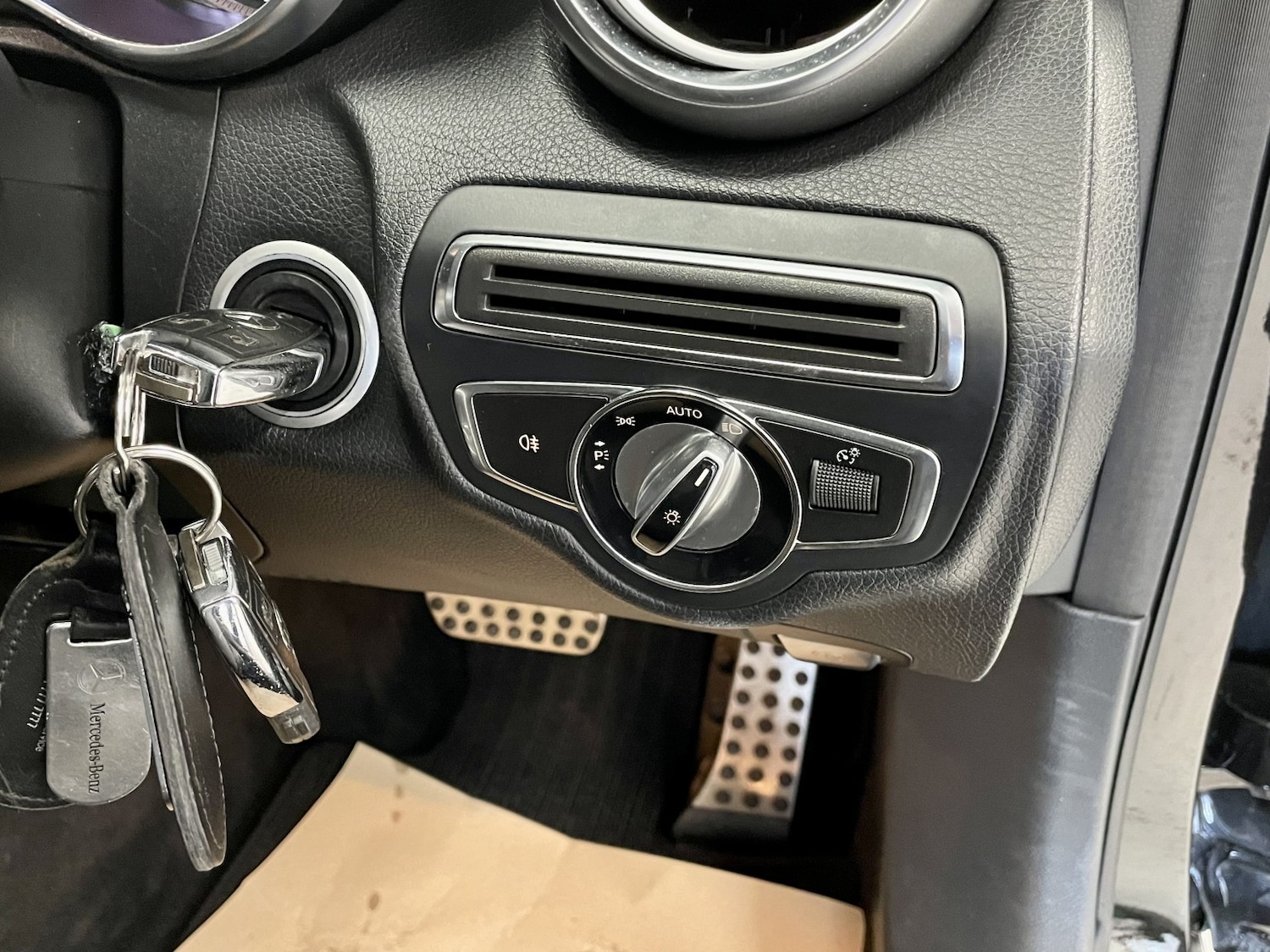 Used Mercedes-Benz C Class 2014 for sale - 76751795: Photo 27