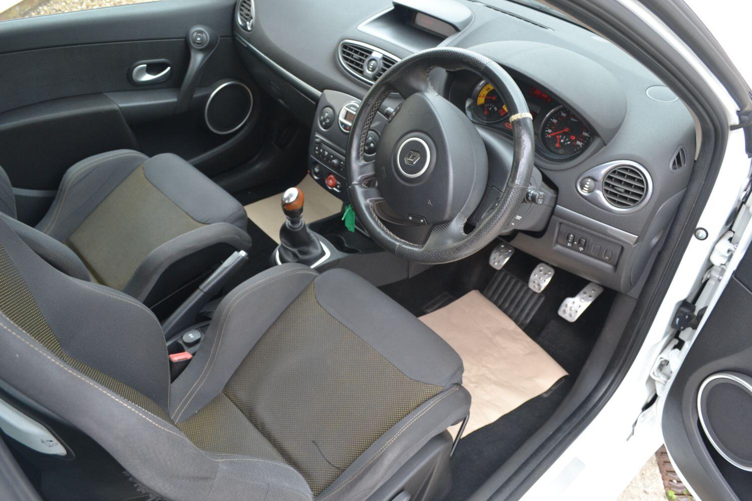 Used Renault Clio 2010 for sale - 77694406: Photo 10