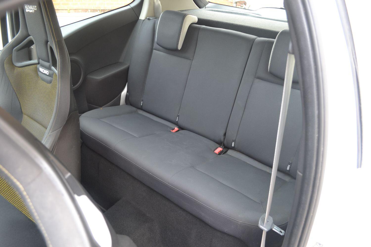 Used Renault Clio 2010 for sale - 77694406: Photo 16