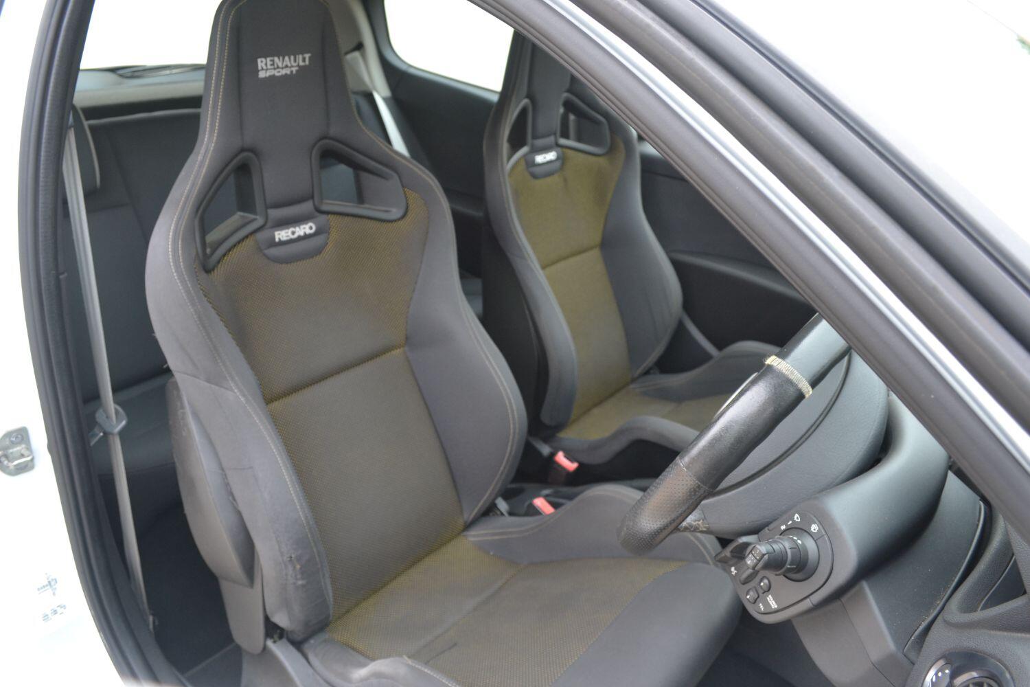 Used Renault Clio 2010 for sale - 77694406: Photo 4