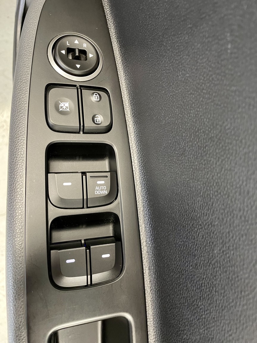 Used Hyundai i10 2018 for sale - 76571241: Photo 15