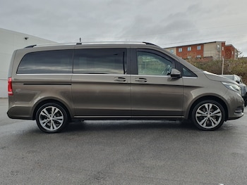 Used Mercedes-Benz V-Class 2017 for sale - 77137625: Photo