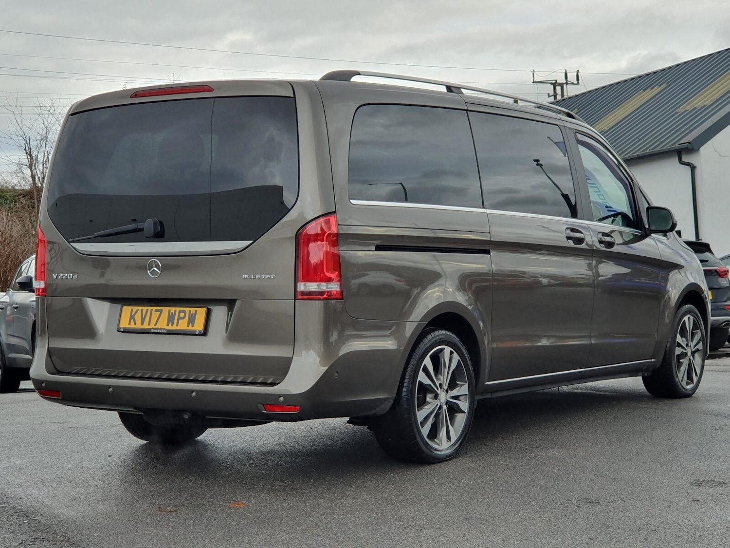 Used Mercedes-Benz V-Class 2017 for sale - 77137625: Photo 3