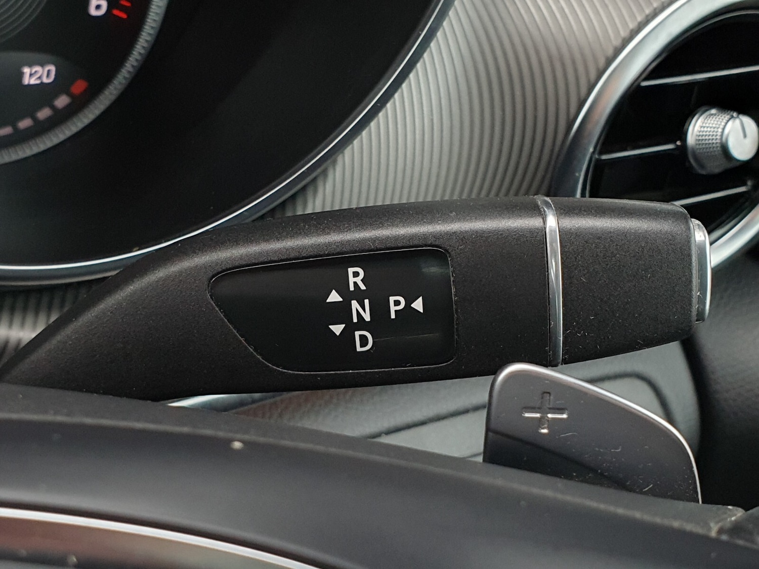 Used Mercedes-Benz V-Class 2017 for sale - 77137625: Photo 32