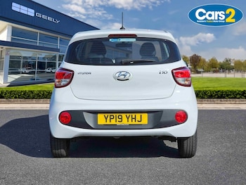 Used Hyundai i10 2019 for sale - 79501781: Photo