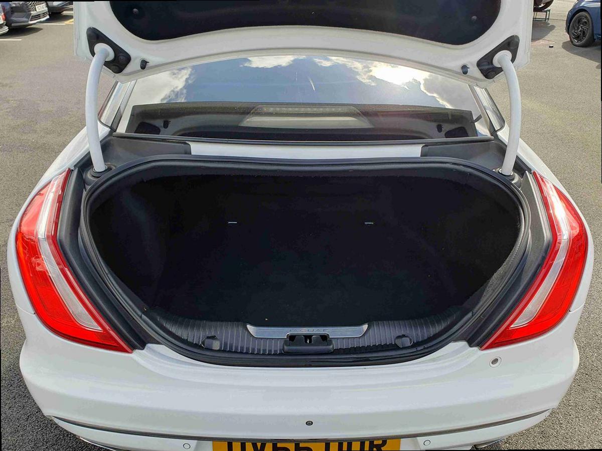 Used Jaguar XJ 2016 for sale - 78088503: Photo 18