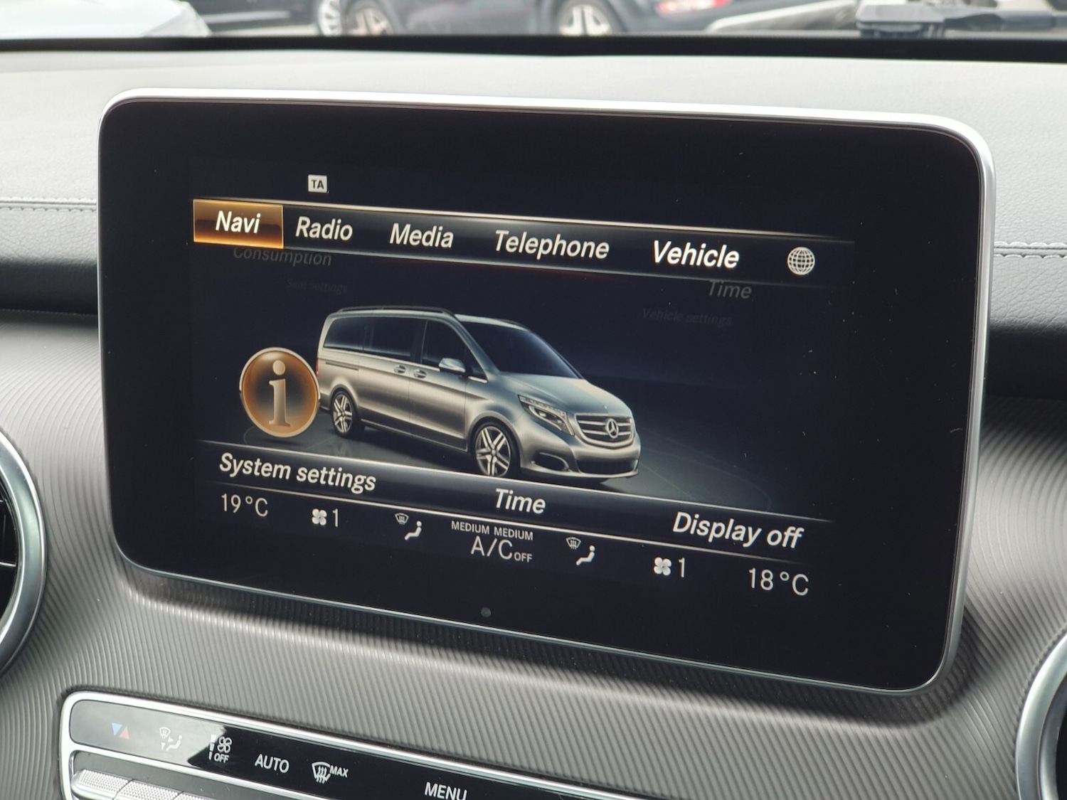 Used Mercedes-Benz V-Class 2017 for sale - 77224924: Photo 26