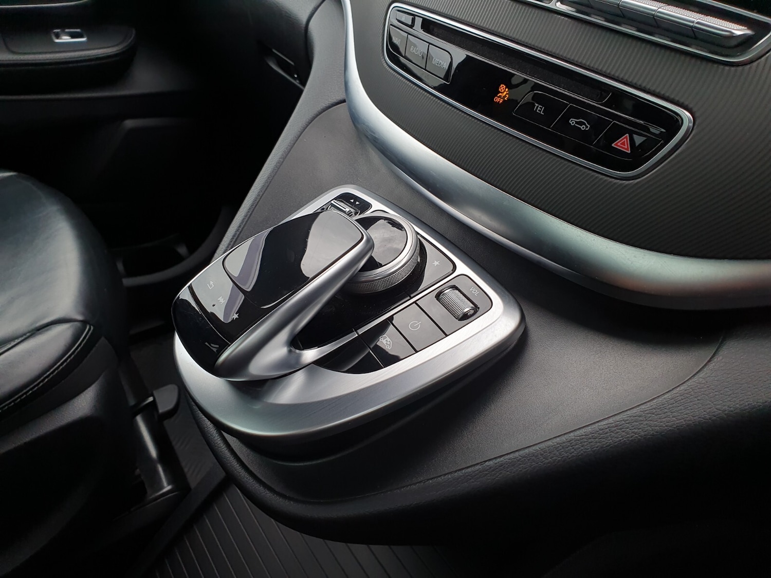 Used Mercedes-Benz V-Class 2017 for sale - 77224924: Photo 29