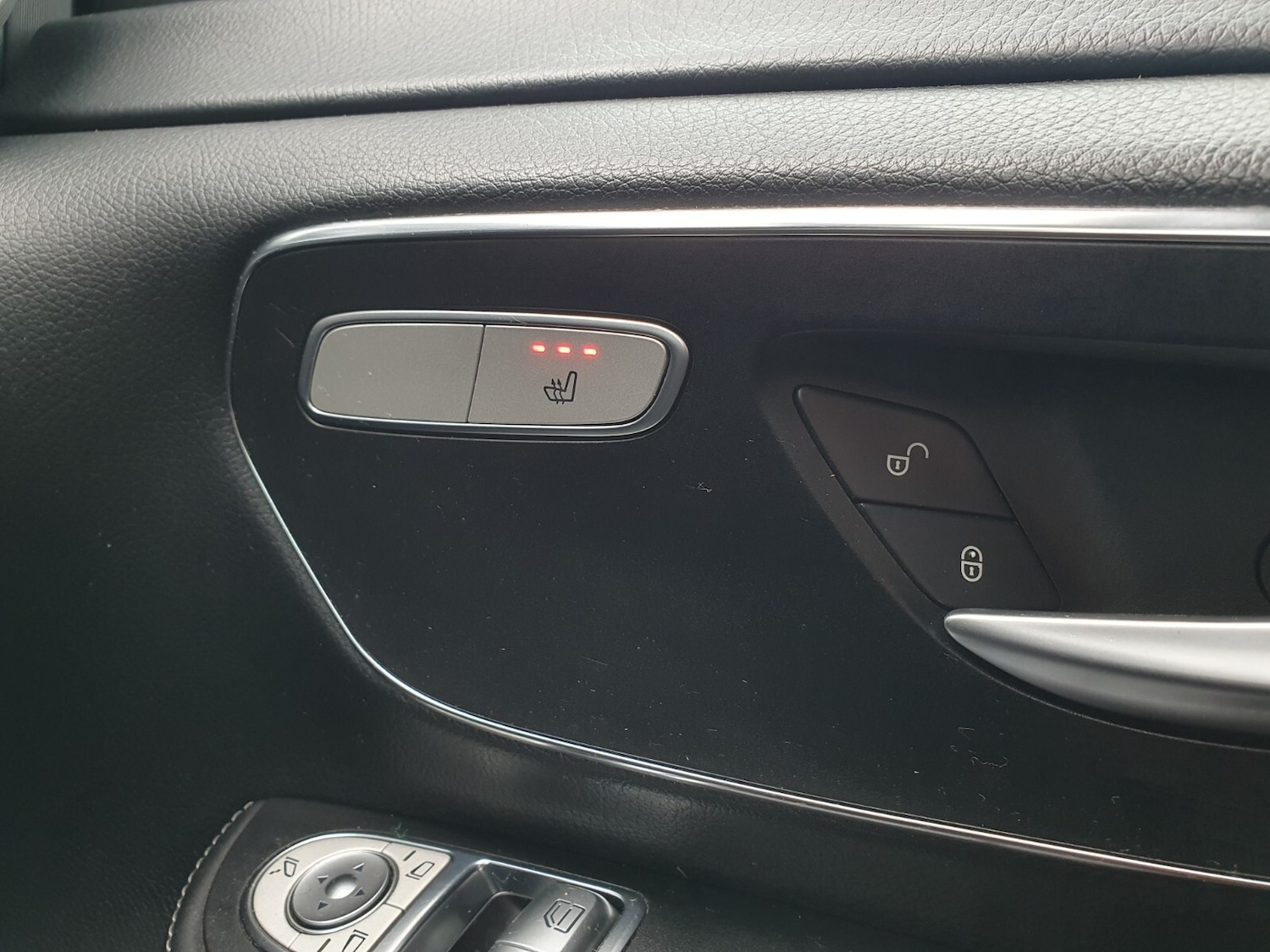 Used Mercedes-Benz V-Class 2017 for sale - 77224924: Photo 35