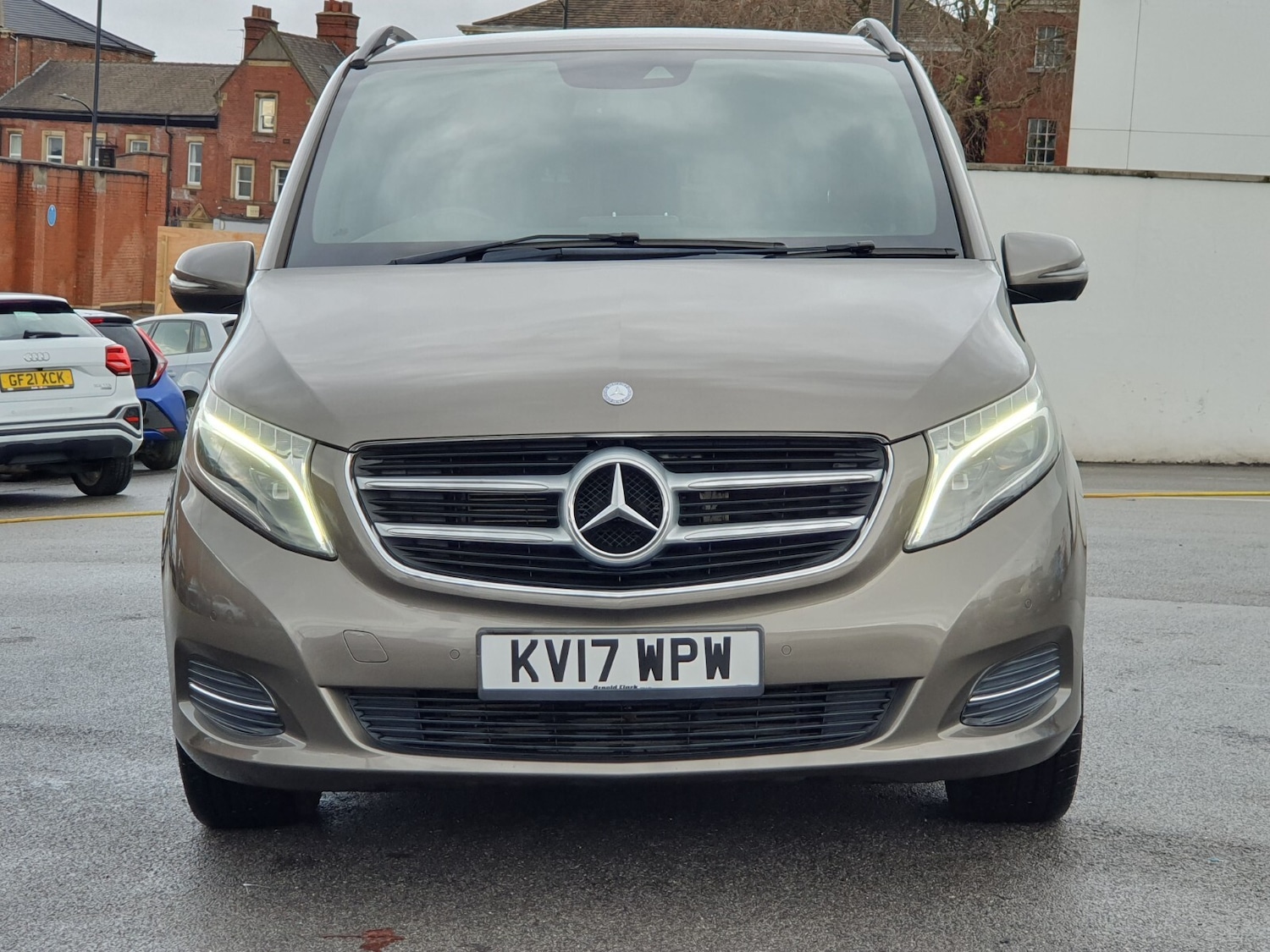 Used Mercedes-Benz V-Class 2017 for sale - 77224924: Photo 7