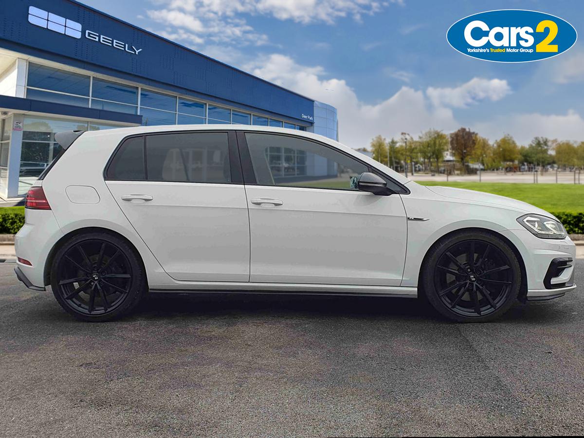Used Volkswagen Golf 2017 for sale - 77137607: Photo 2