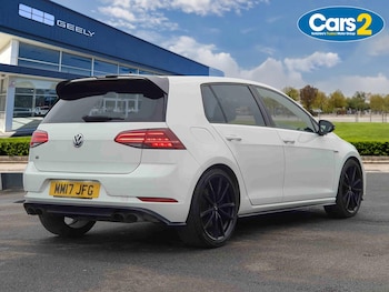 Used Volkswagen Golf 2017 for sale - 77137607: Photo