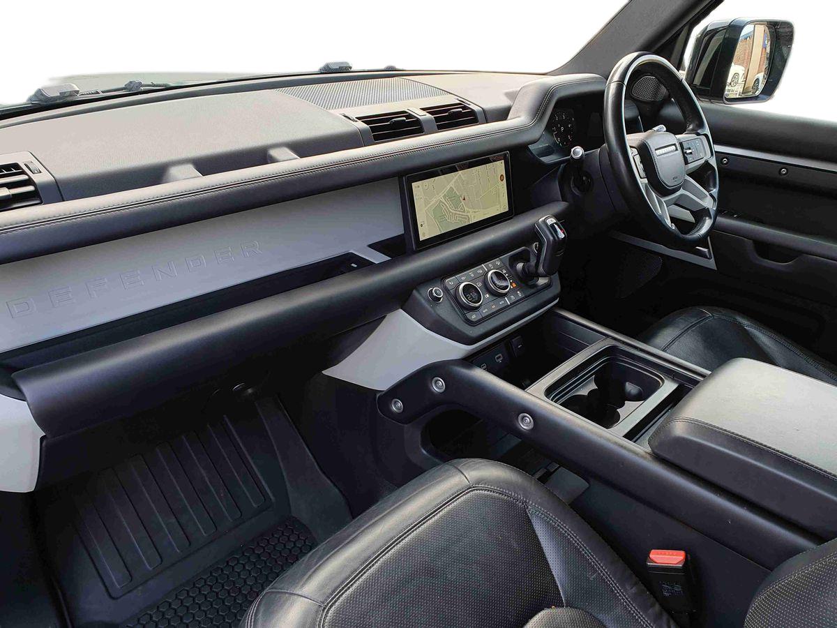 Used Land Rover Defender 2021 for sale - 77950660: Photo 15