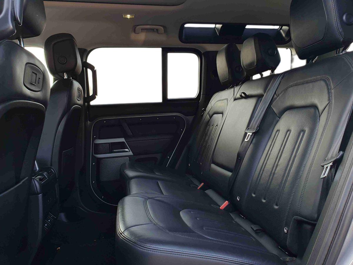 Used Land Rover Defender 2021 for sale - 77950660: Photo 17