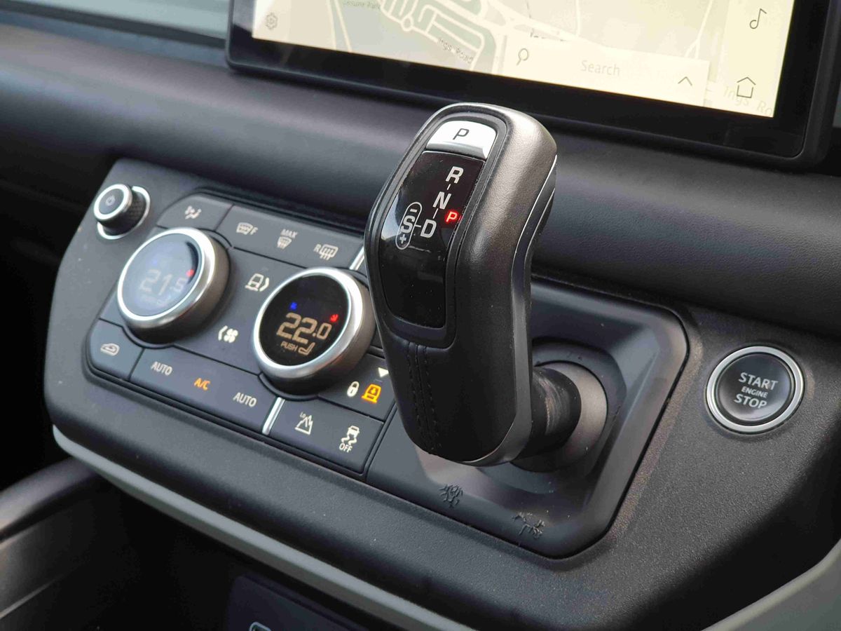 Used Land Rover Defender 2021 for sale - 77950660: Photo 21