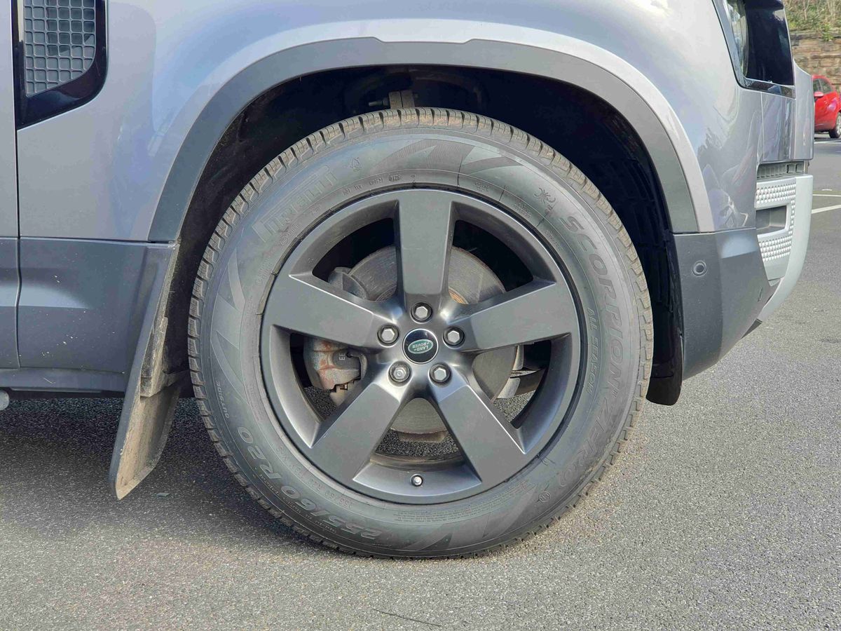 Used Land Rover Defender 2021 for sale - 77950660: Photo 9