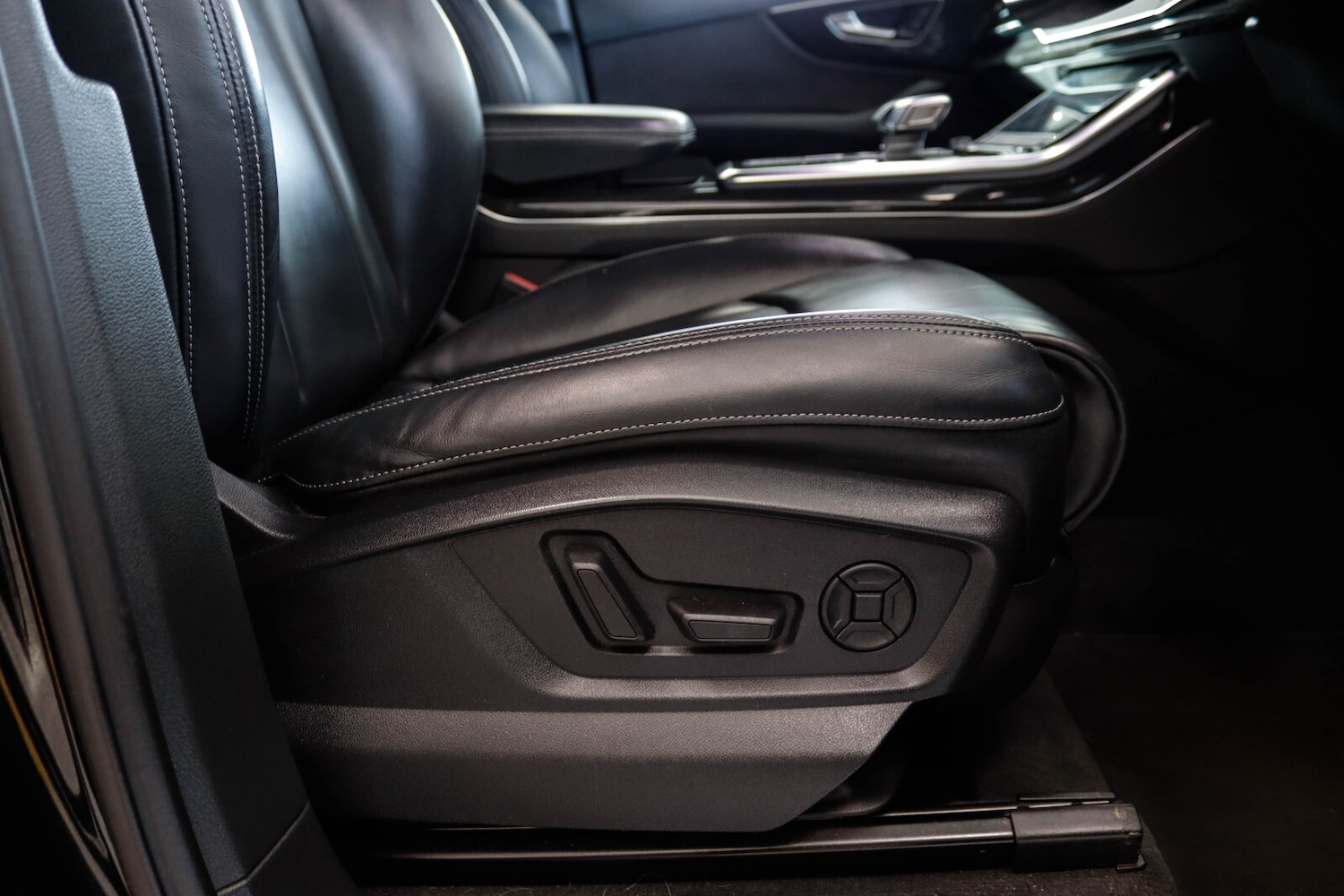 Used Audi Q7 2020 for sale - 77137650: Photo 39