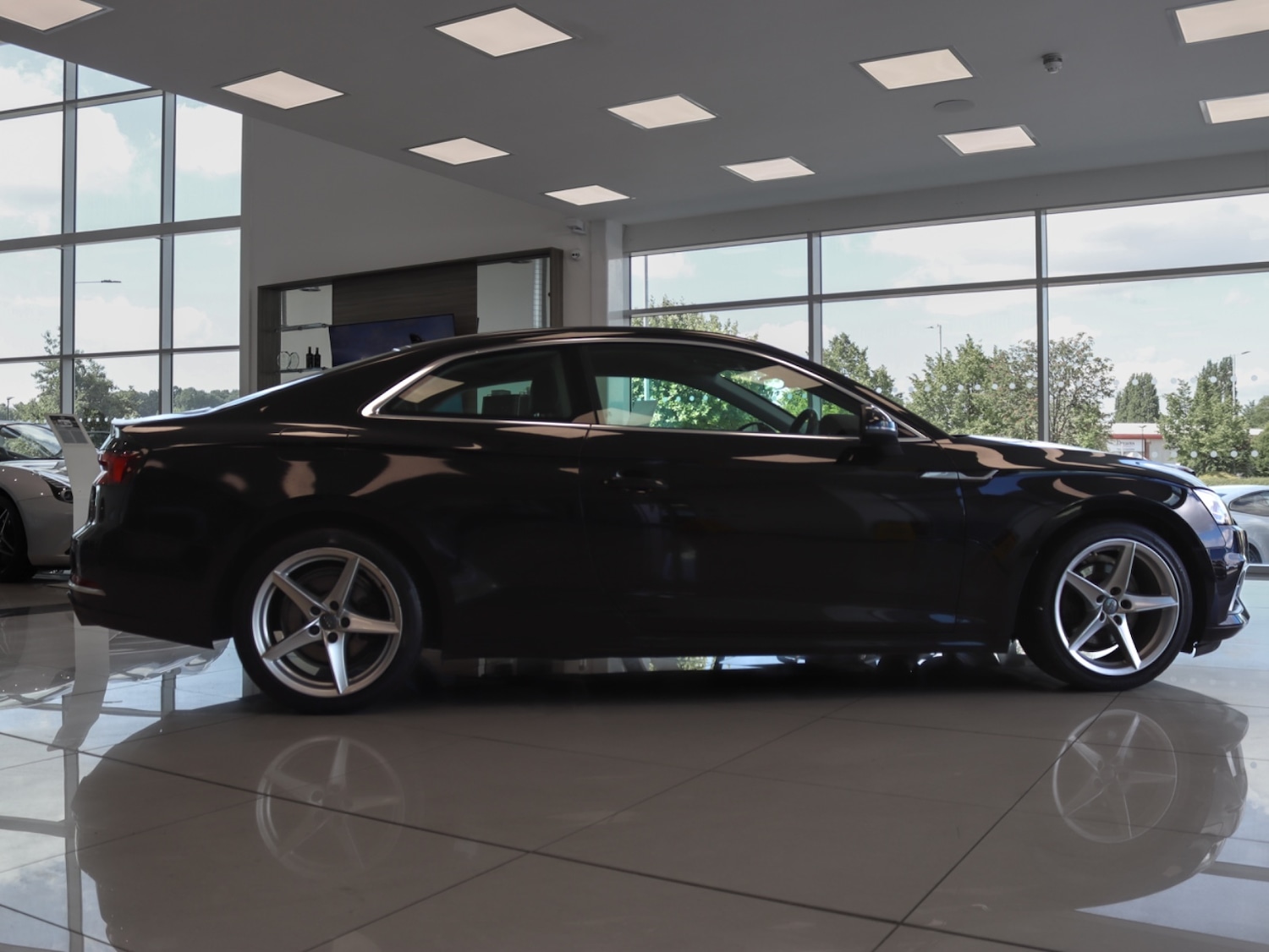 Used Audi A5 2020 for sale - 77137657: Photo 2