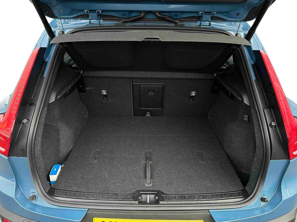 Used Volvo XC40 2023 for sale - 77218746: Photo 18